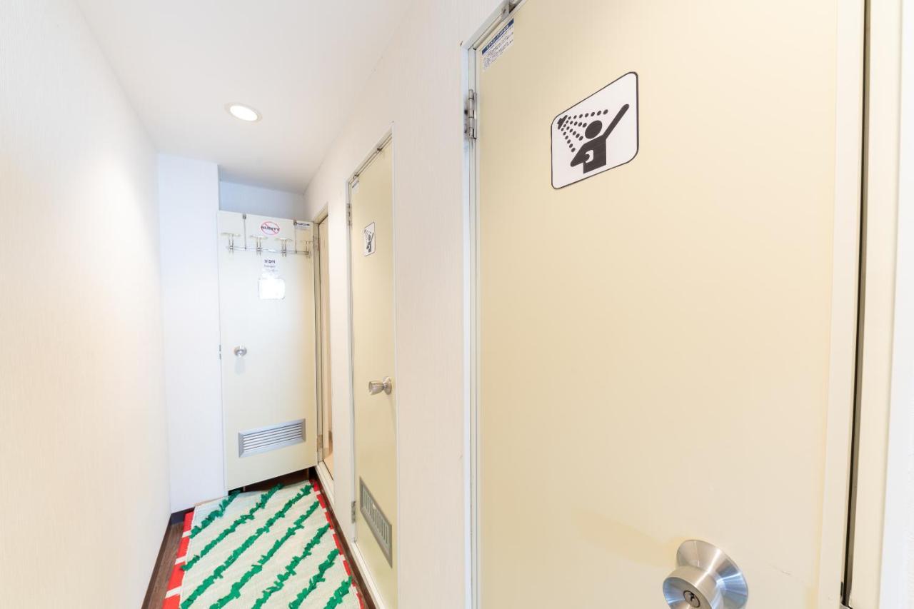Oyo Hotel Hikari House Tokyo Exterior photo